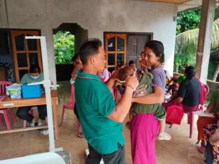 Kegiatan Posyandu Tirta Semadi Banjar Dinas Lebah Mantung, Desa Pangkungparuk